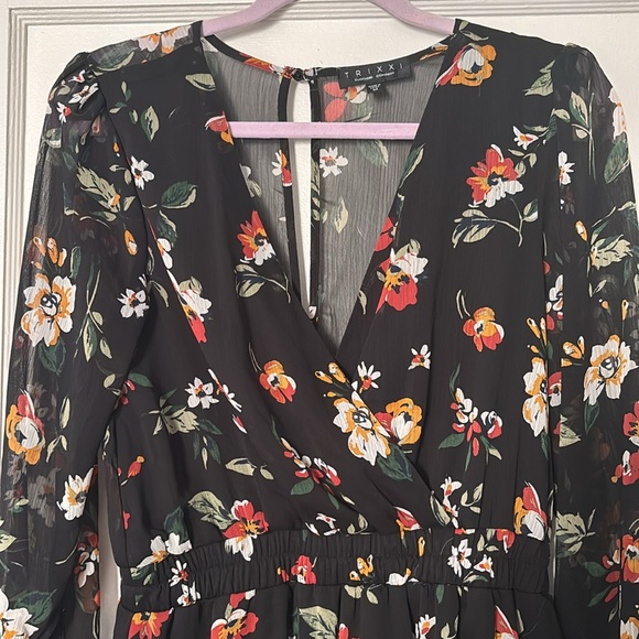 Sheer floral wrap dress - Picture 2 of 5